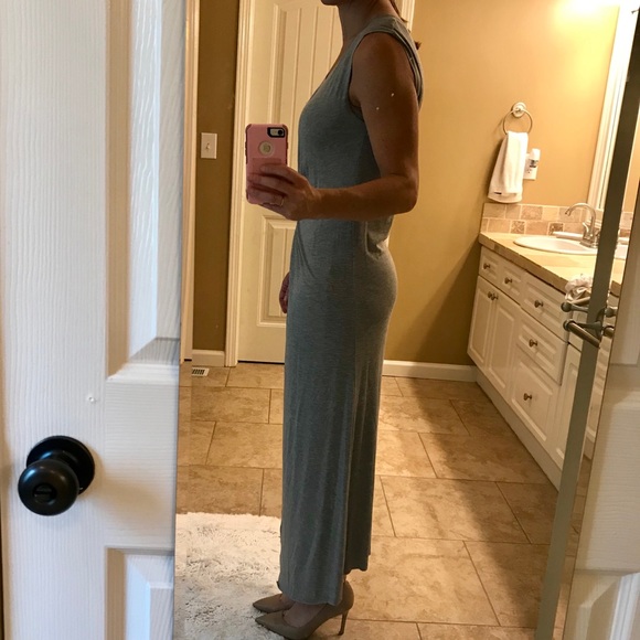 A symmetrical hem dress- Beautifully Couture M - Picture 3 of 5